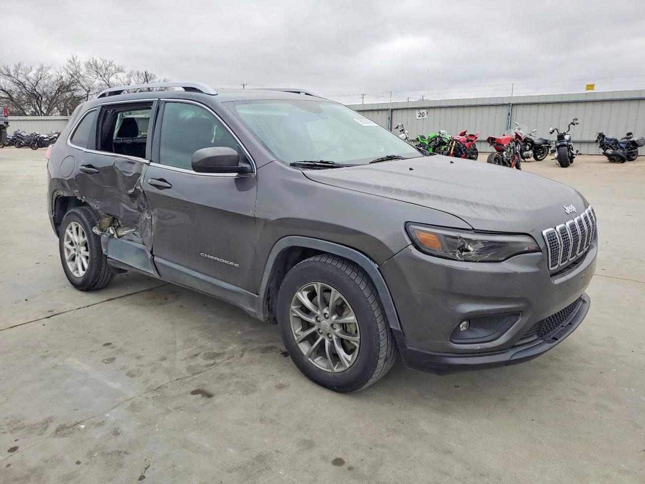 2019 JEEP CHEROKEE LATITUDE PLUS photo 4