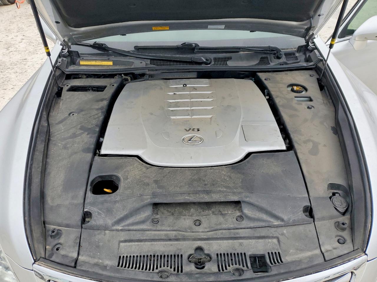 2012 LEXUS LS 460L photo 11