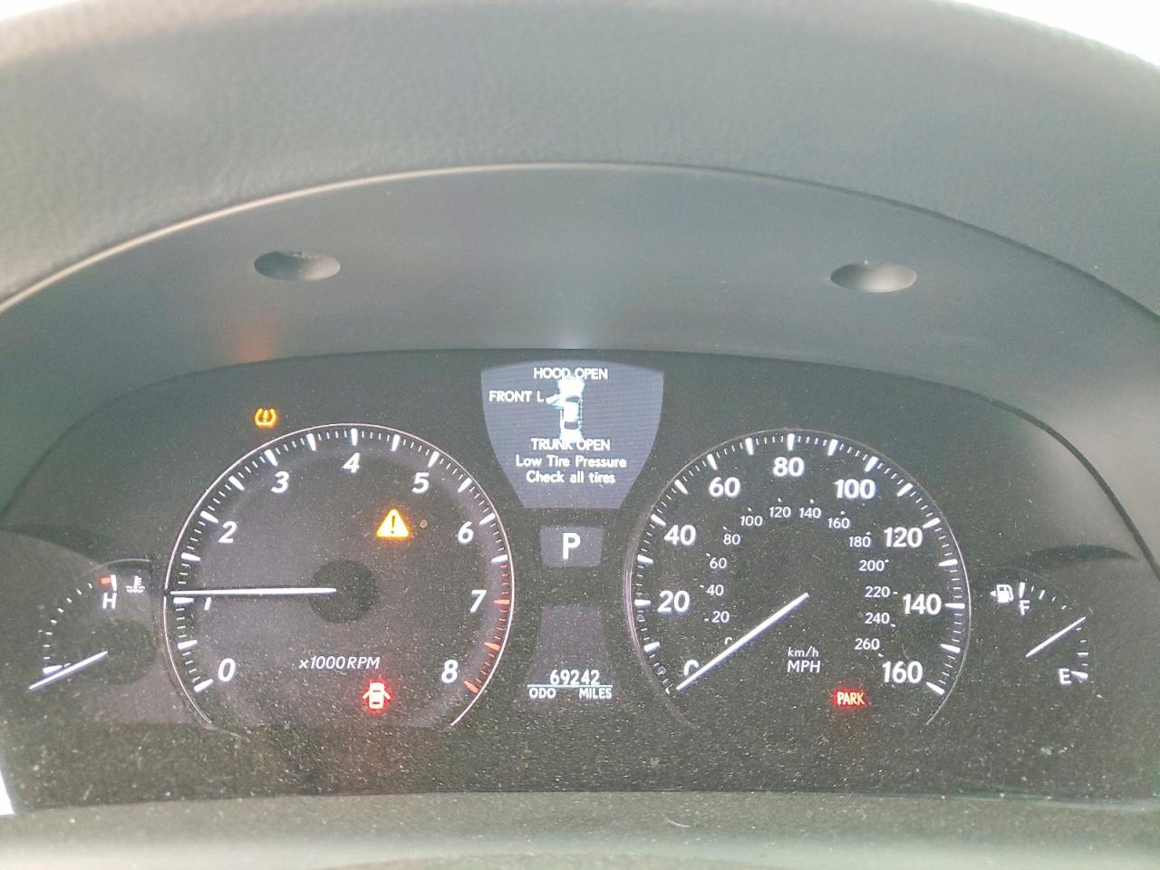 2012 LEXUS LS 460L photo 9