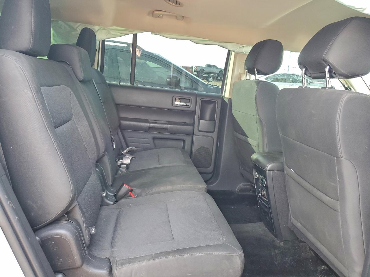 2016 FORD FLEX SE photo 10