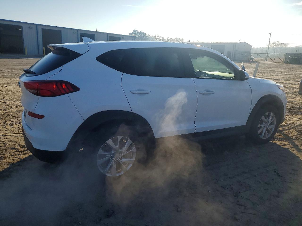 2021 HYUNDAI TUCSON SE photo 3