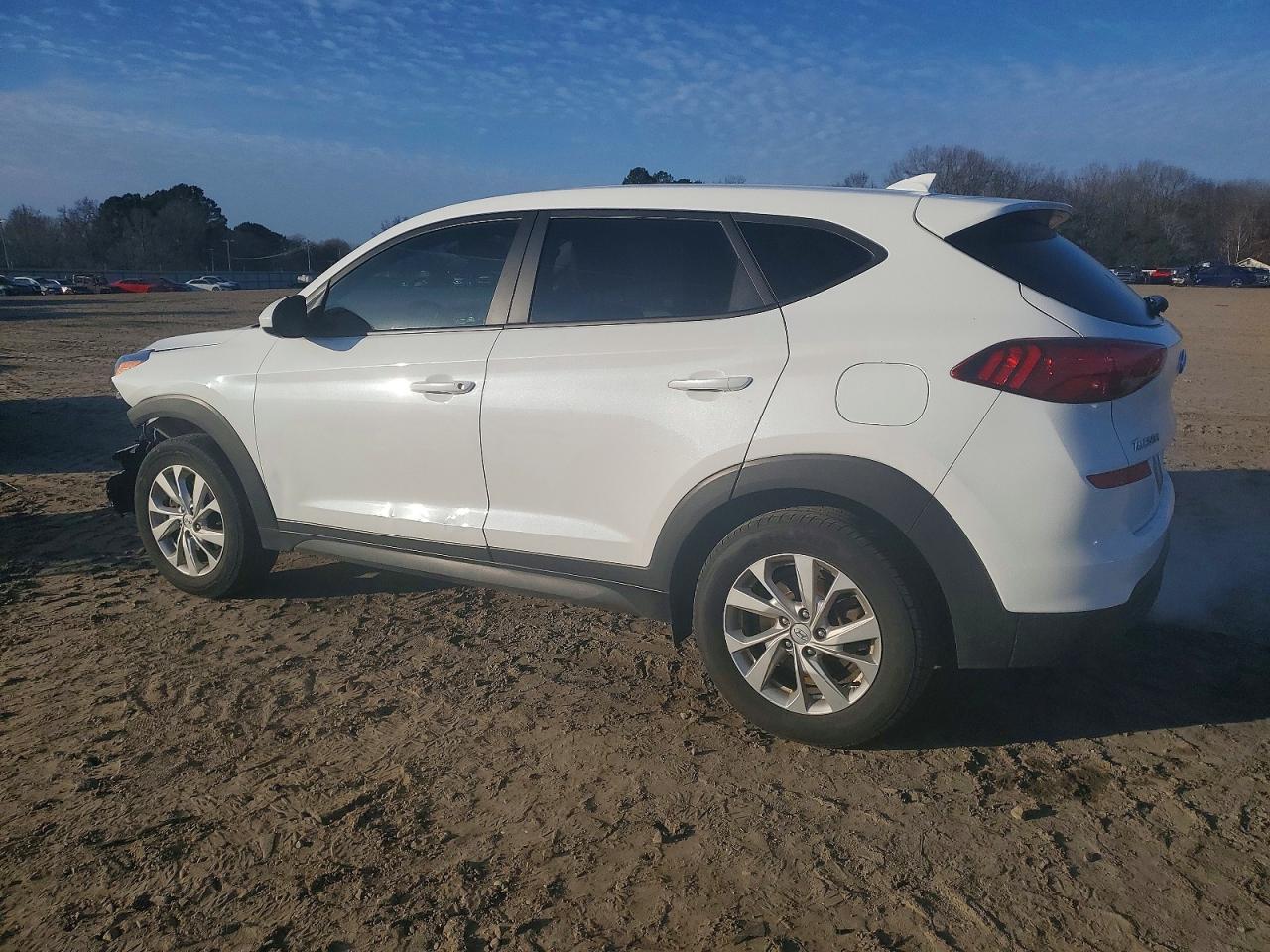 2021 HYUNDAI TUCSON SE photo 2