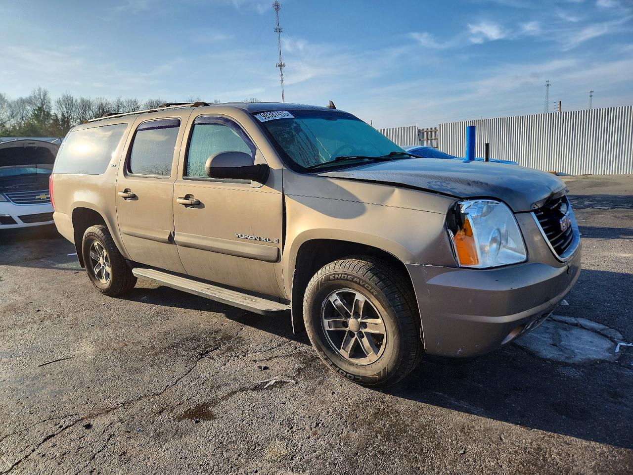 2007 GMC YUKON XL K1500 photo 4