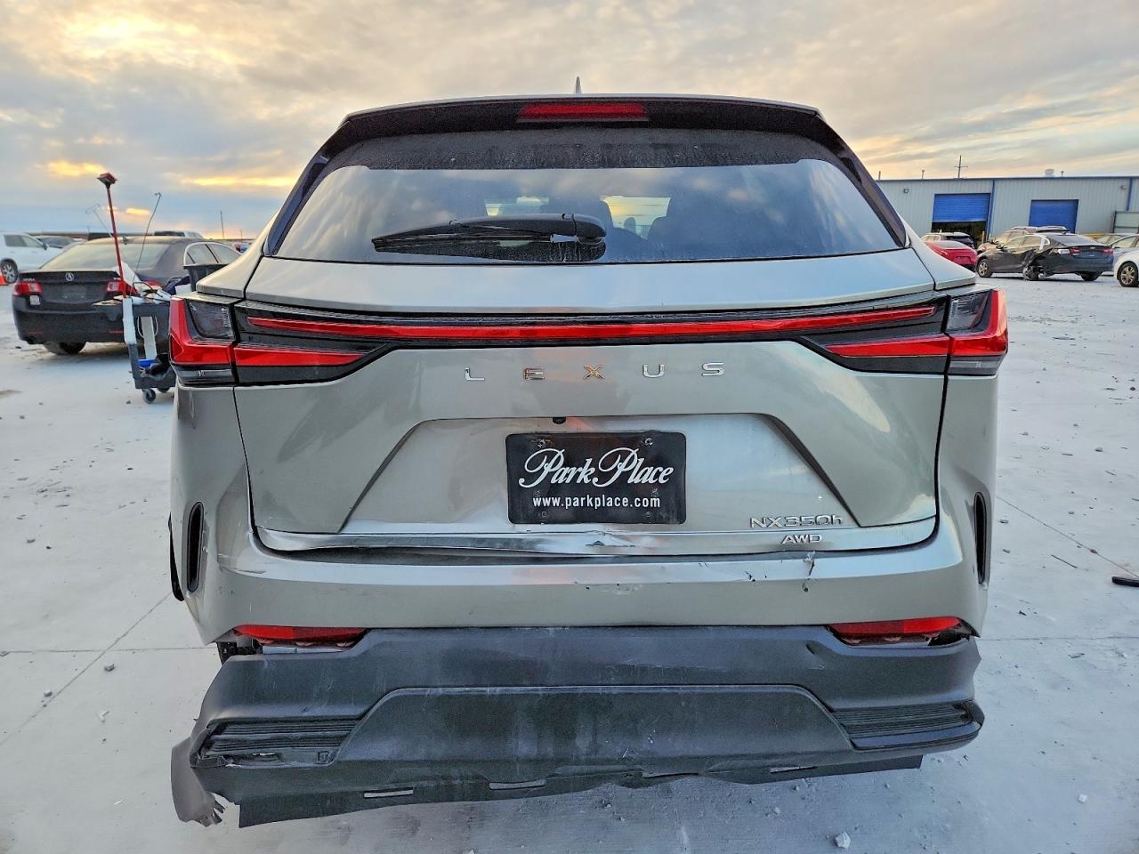 2022 LEXUS NX 350H photo 6