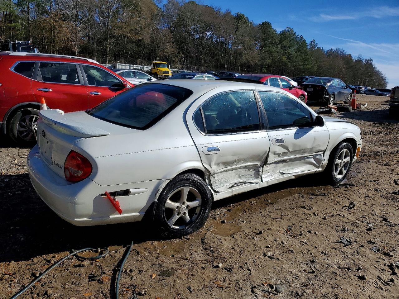 2000 NISSAN MAXIMA GLE photo 3