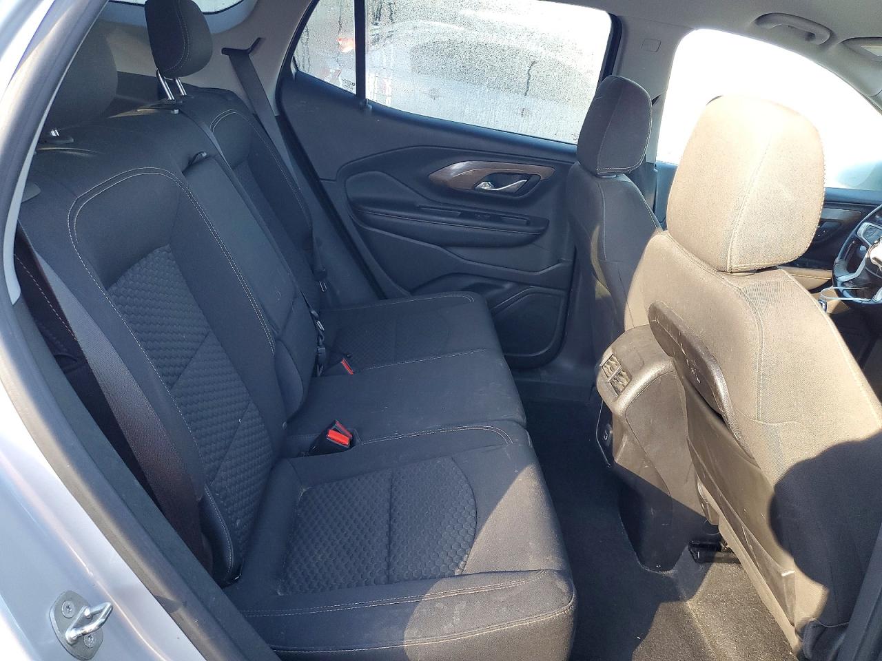 2018 GMC TERRAIN SLE photo 11