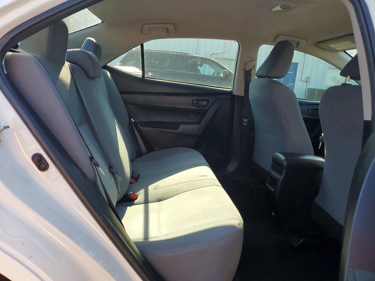 2019 TOYOTA COROLLA L photo 10