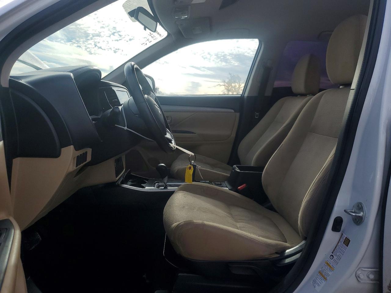 2018 MITSUBISHI OUTLANDER SE photo 7