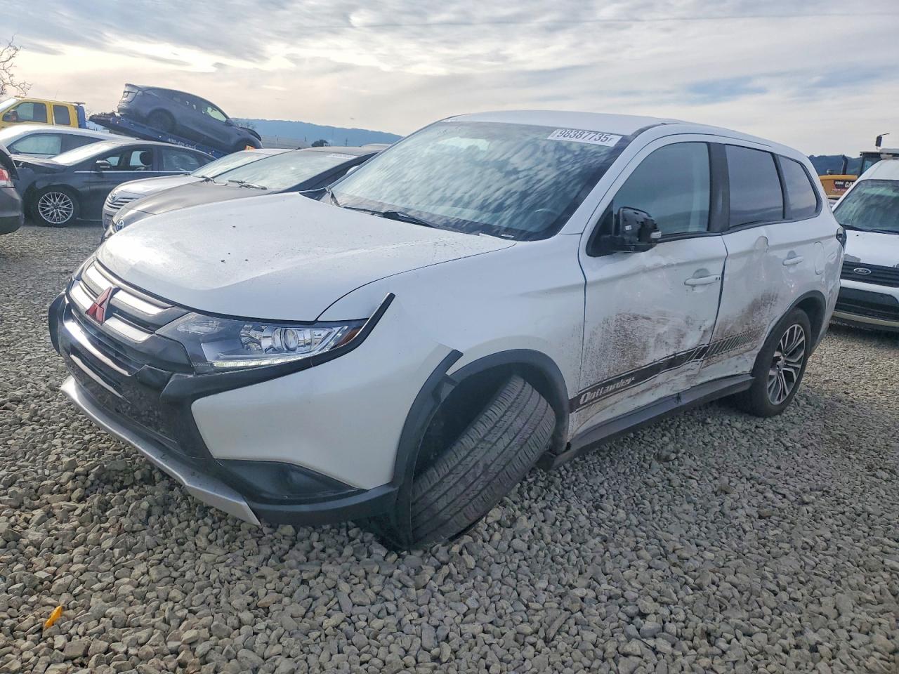 2018 MITSUBISHI OUTLANDER
