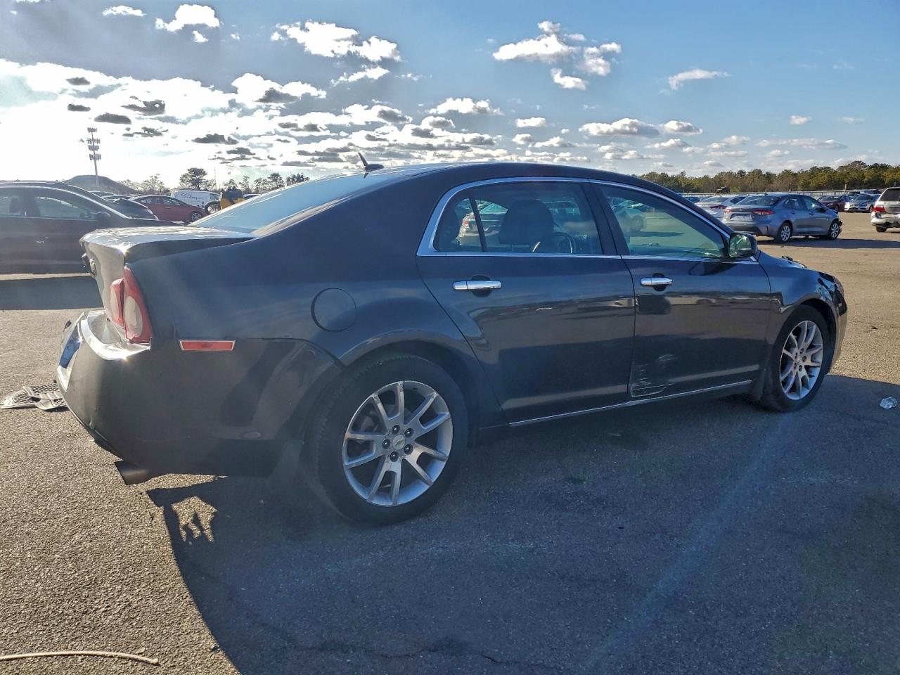 2011 CHEVROLET MALIBU LTZ photo 3