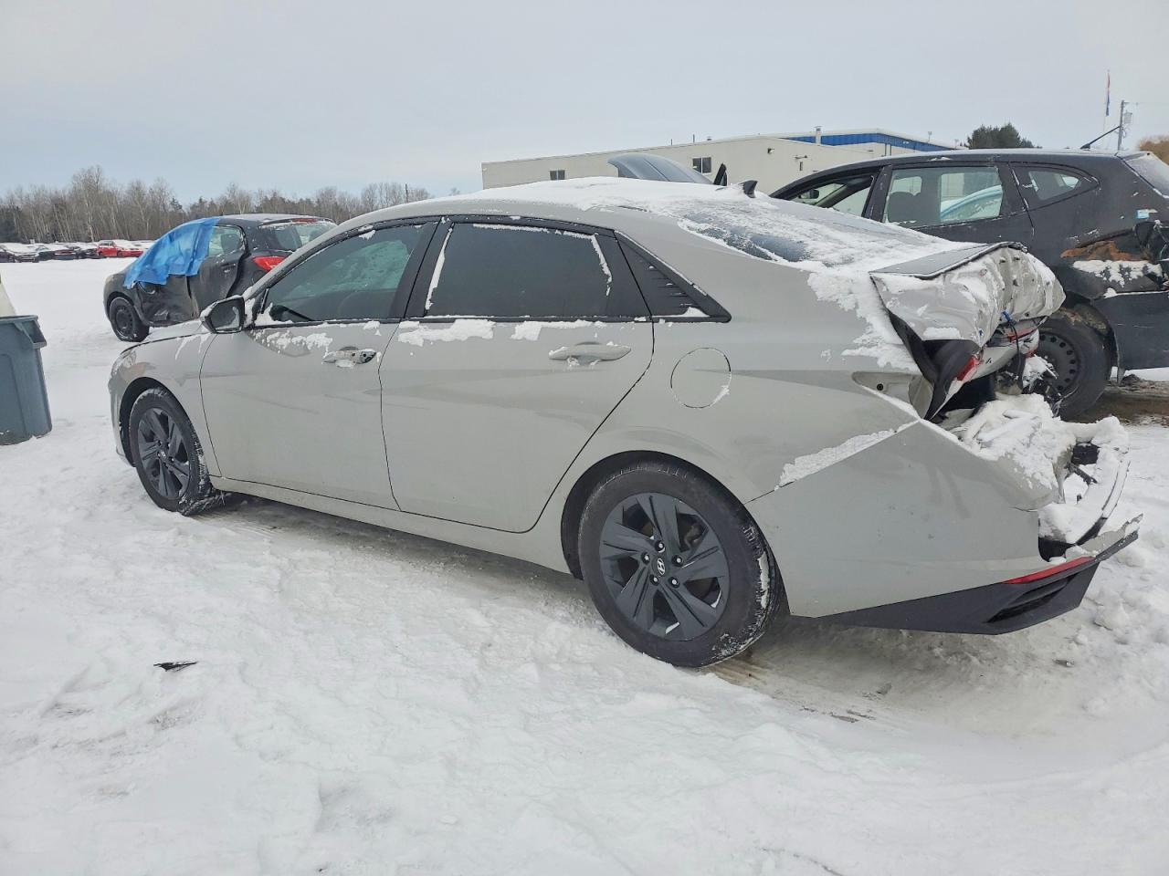 2023 HYUNDAI ELANTRA SEL photo 2
