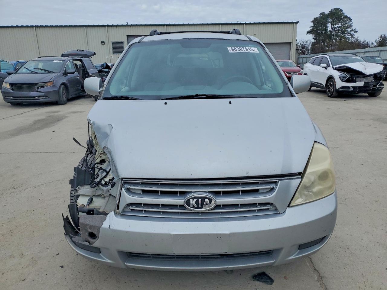 2008 KIA SEDONA EX photo 9