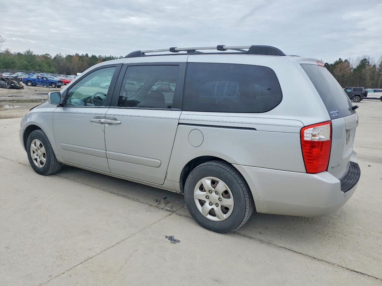 2008 KIA SEDONA EX photo 3