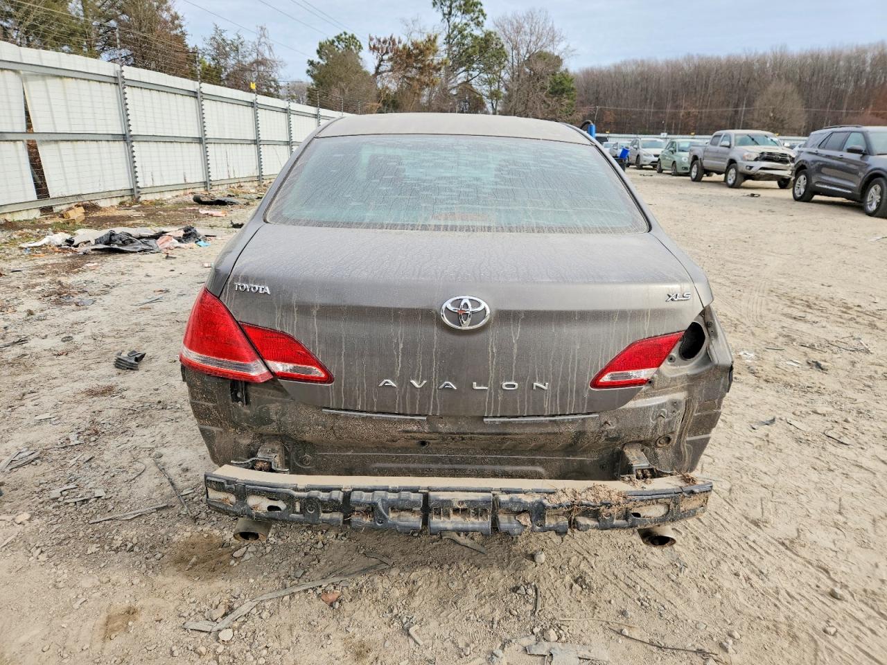 2006 TOYOTA AVALON XL photo 11