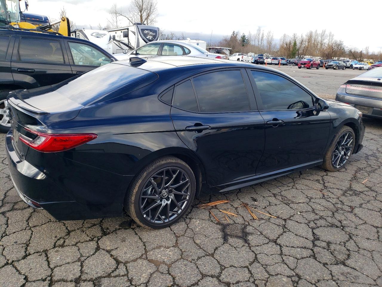 2025 TOYOTA CAMRY XSE photo 3