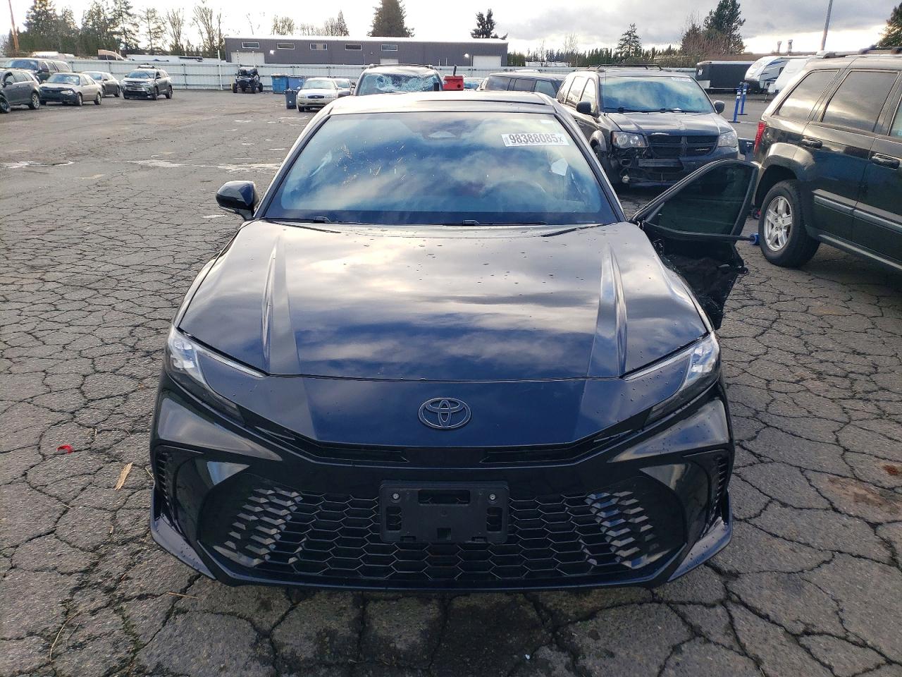 2025 TOYOTA CAMRY XSE photo 5