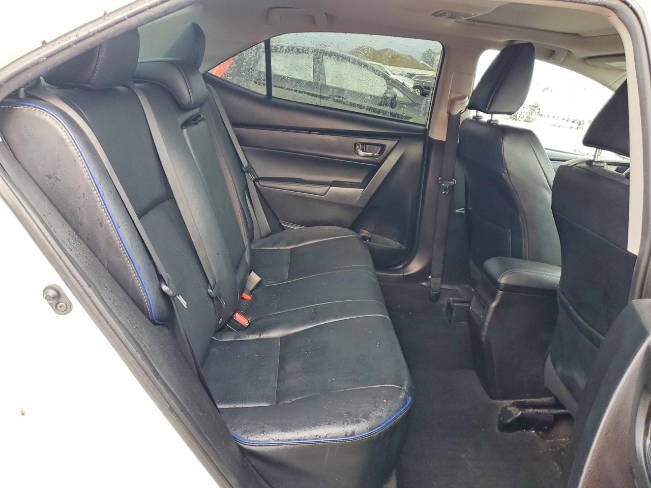 2018 TOYOTA COROLLA L photo 10