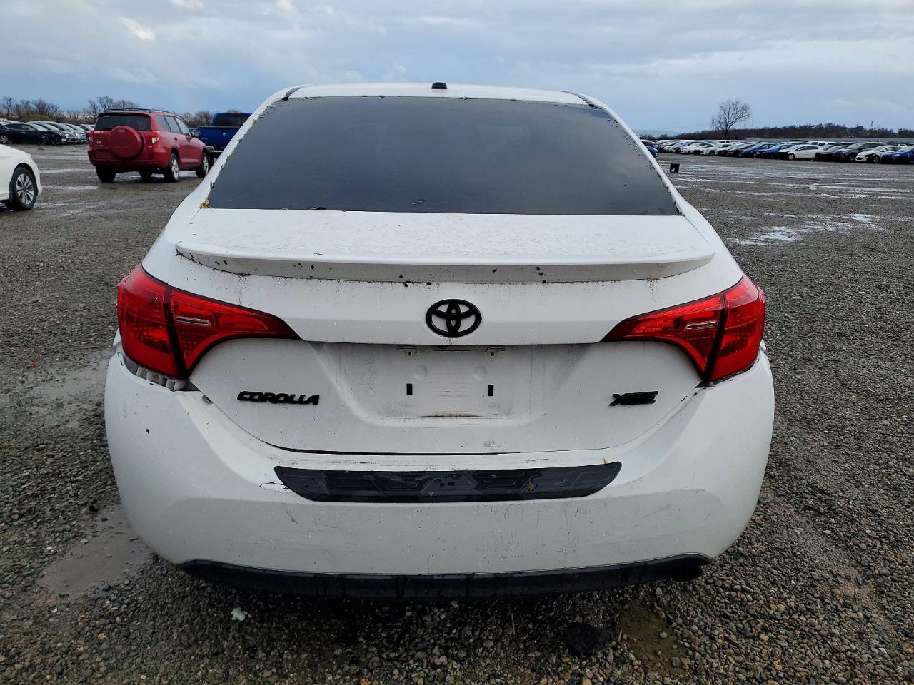 2018 TOYOTA COROLLA L photo 6