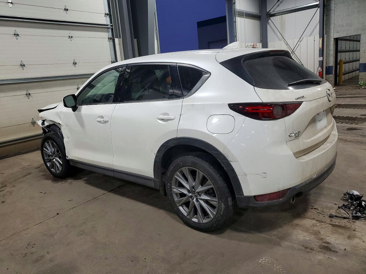 2020 MAZDA CX-5 GRAND TOURING photo 2