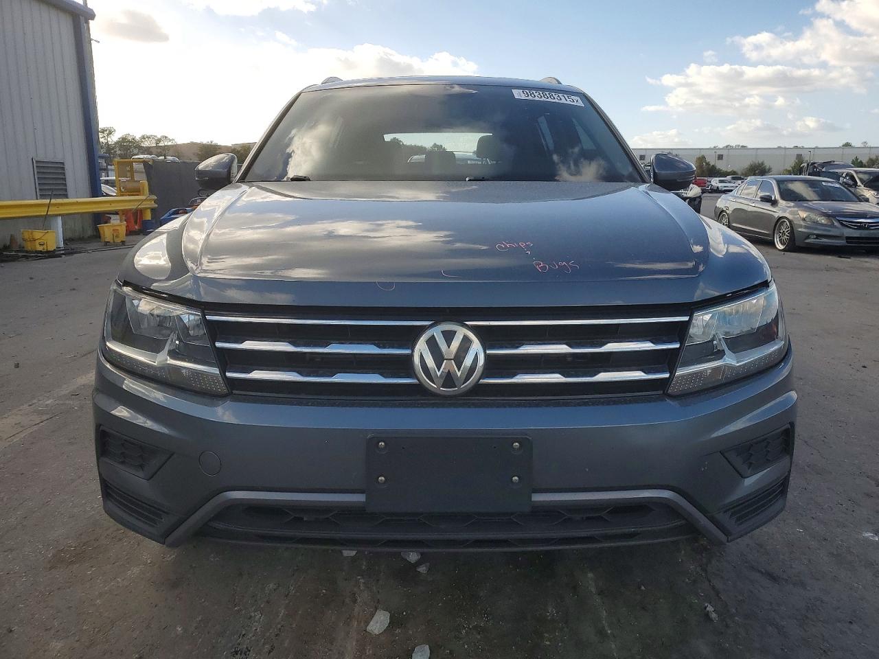 2020 VOLKSWAGEN TIGUAN S photo 9