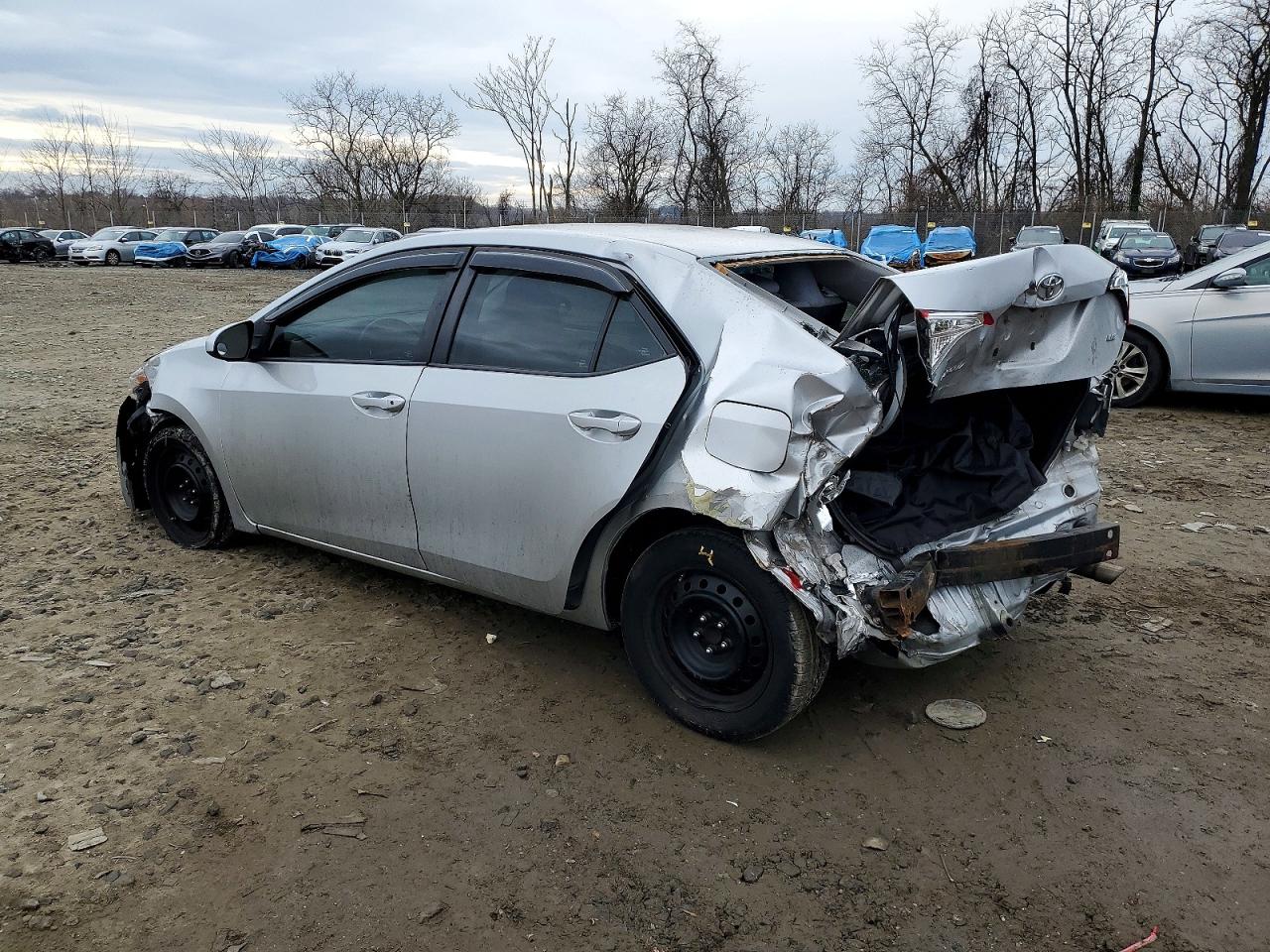 2015 TOYOTA COROLLA L photo 2