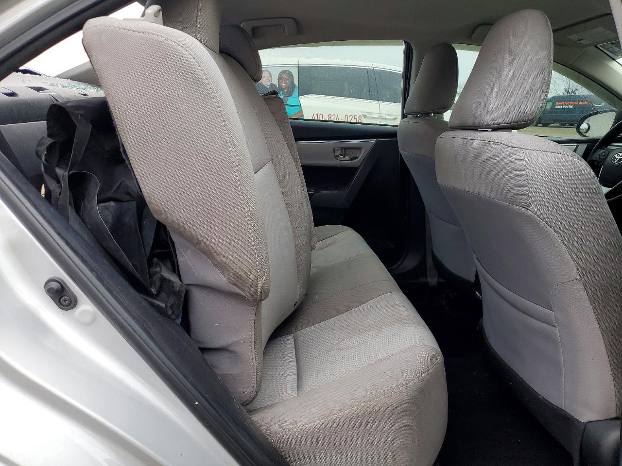 2015 TOYOTA COROLLA L photo 10