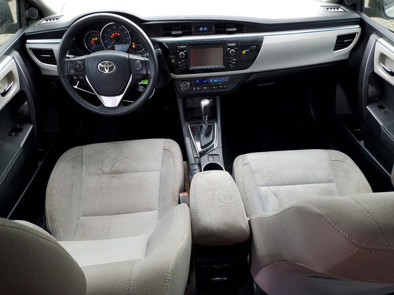 2015 TOYOTA COROLLA L photo 8
