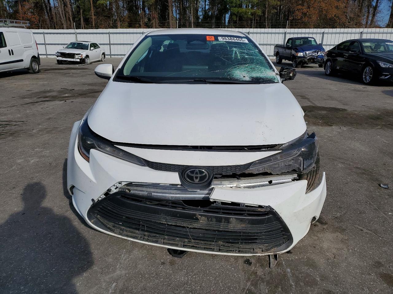 2023 TOYOTA COROLLA LE photo 5