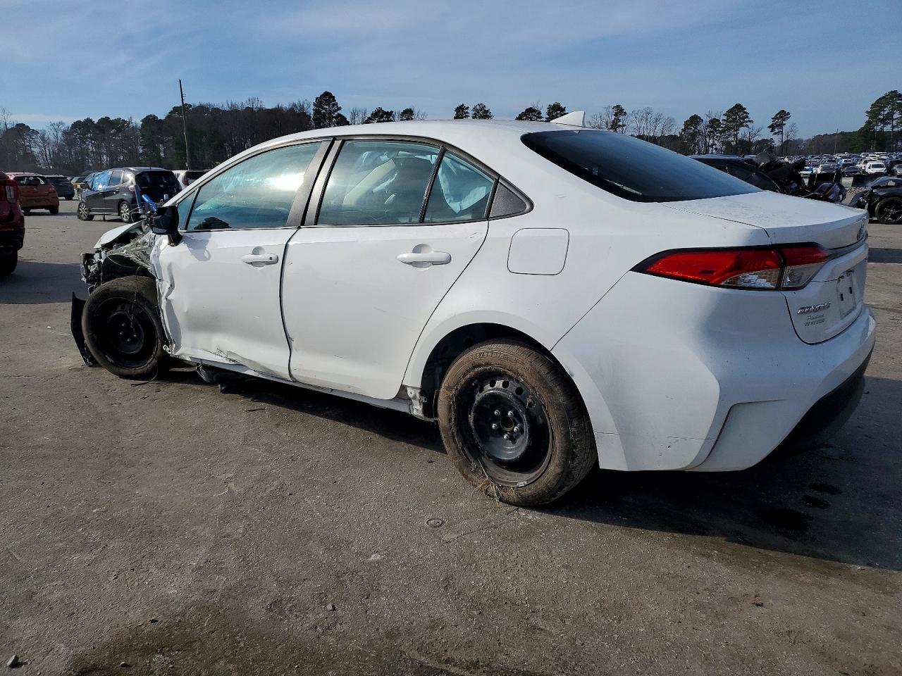 2023 TOYOTA COROLLA LE photo 2