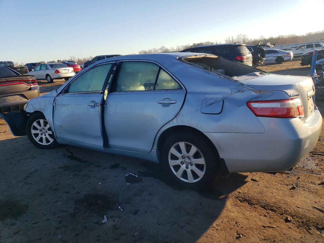 2007 TOYOTA CAMRY LE photo 2