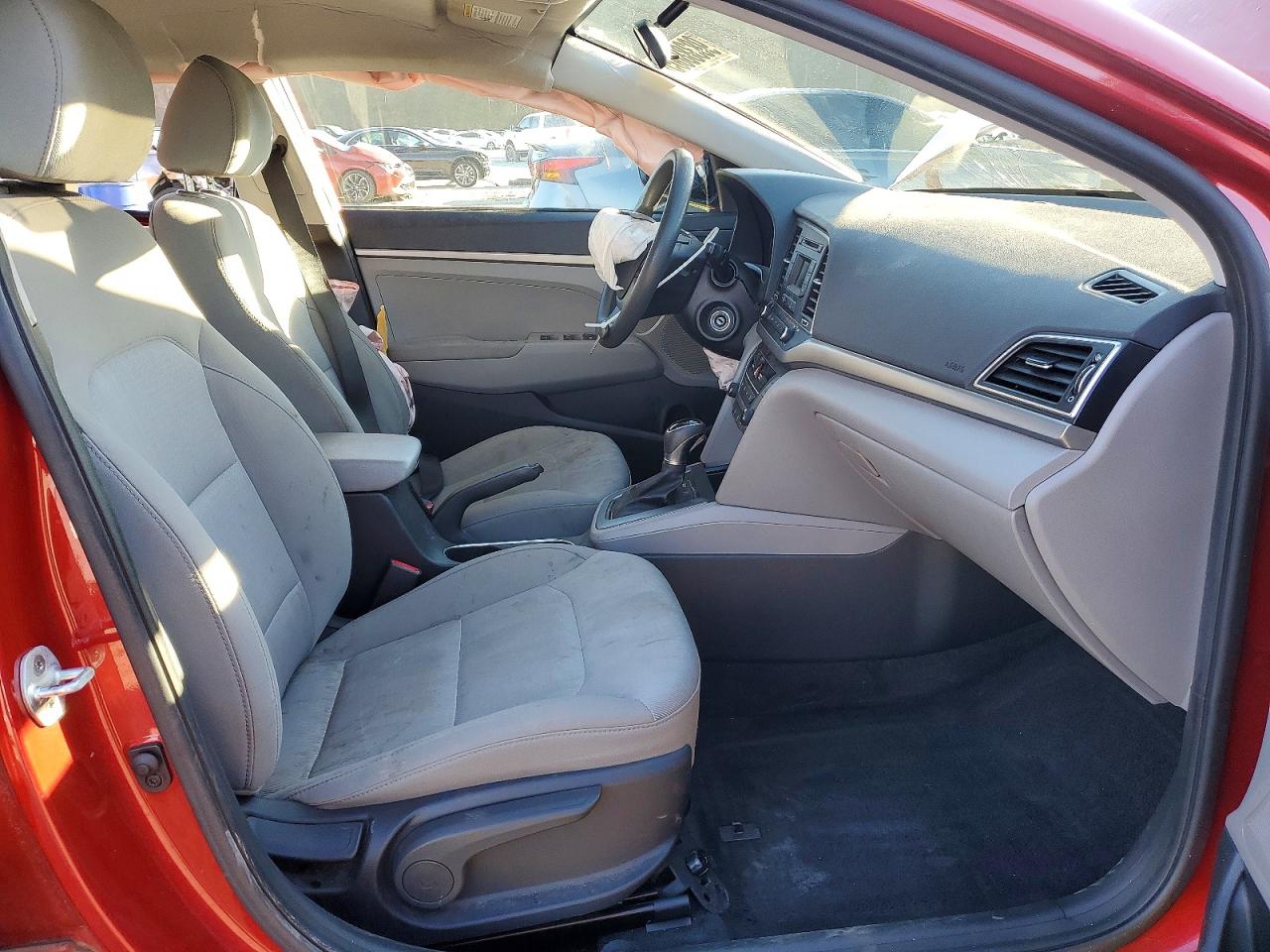 2017 HYUNDAI ELANTRA SE photo 7