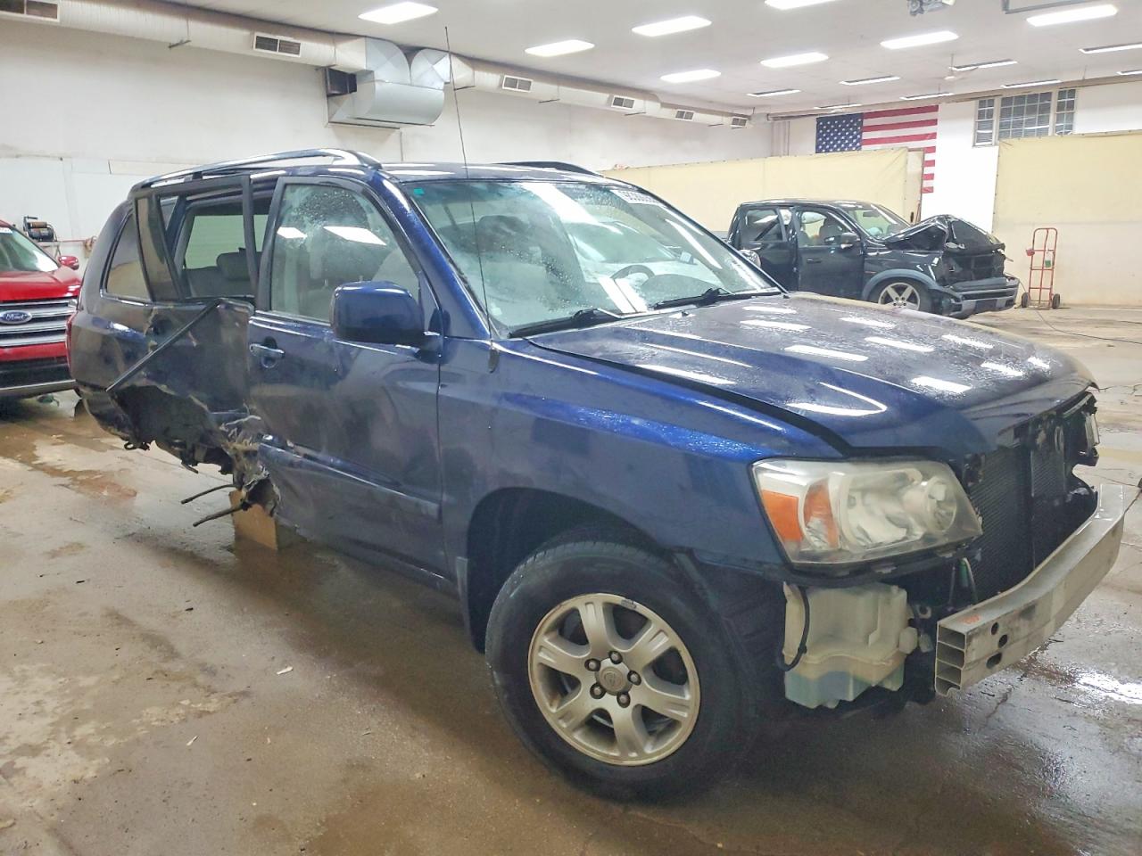 2004 TOYOTA HIGHLANDER photo 4