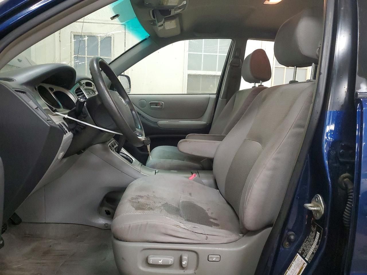 2004 TOYOTA HIGHLANDER photo 7