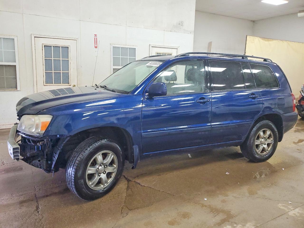 2004 TOYOTA HIGHLANDER