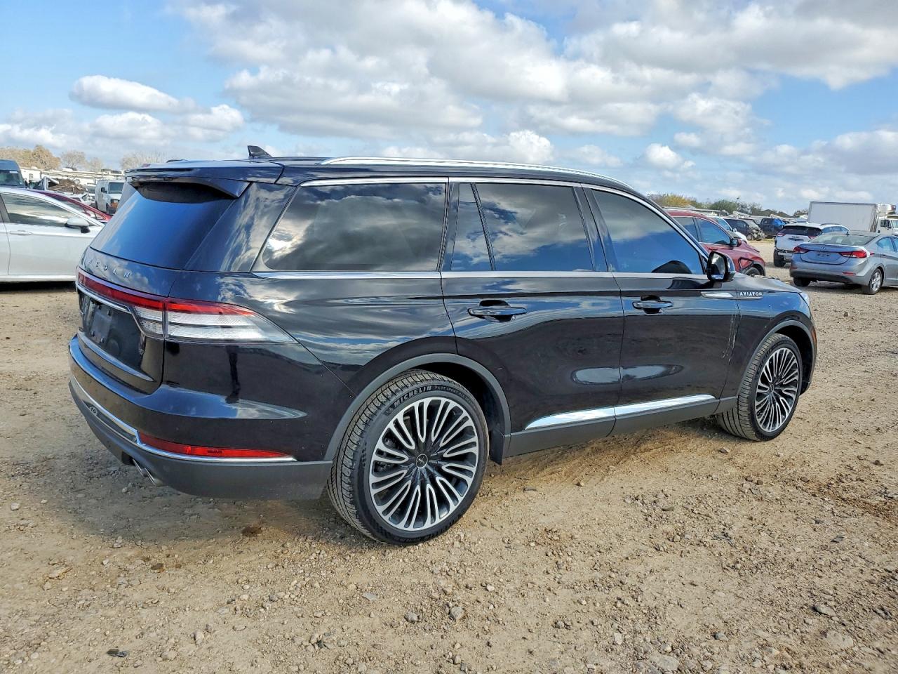 2021 LINCOLN AVIATOR photo 3