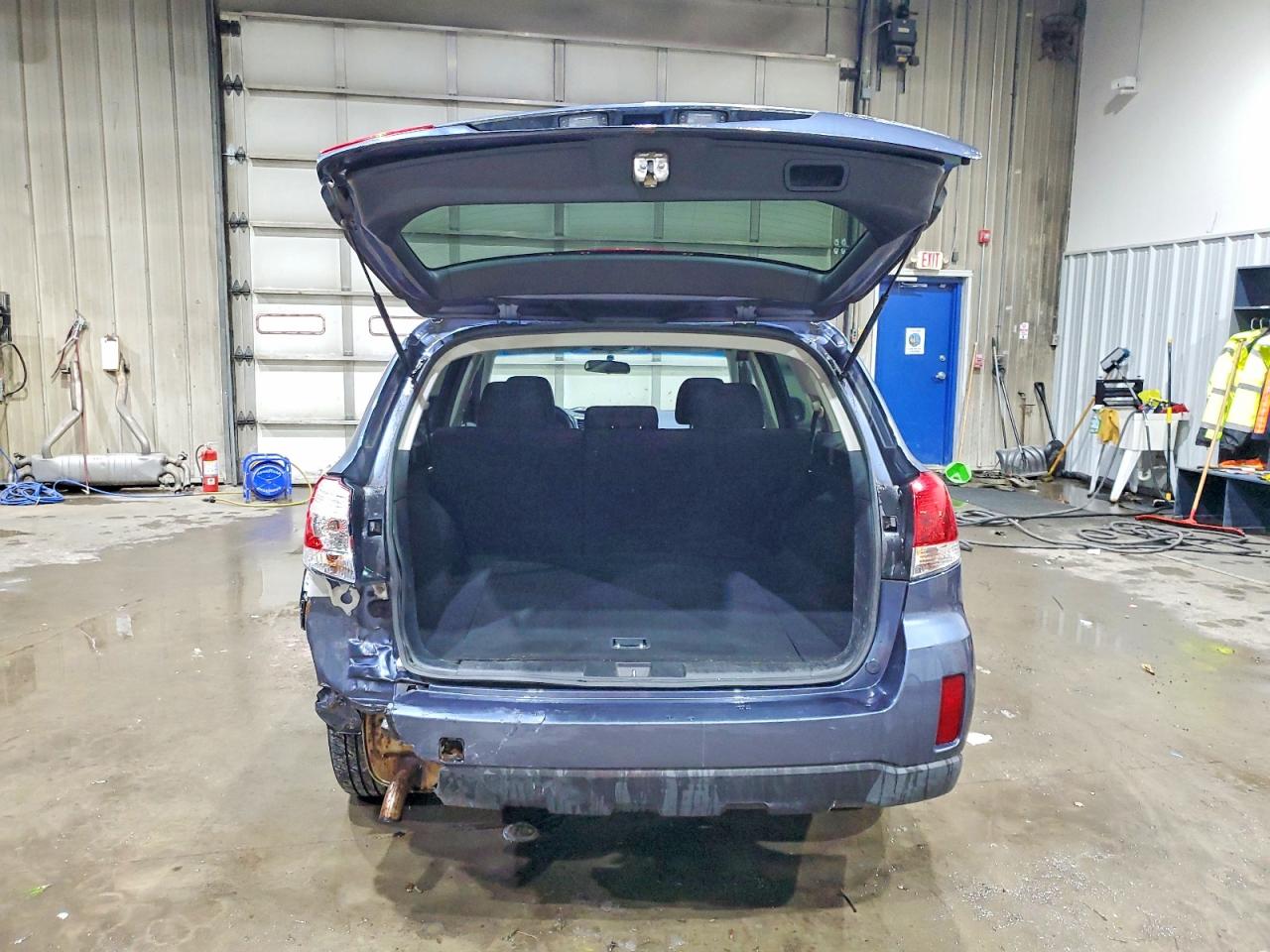 2014 SUBARU OUTBACK 2.5I PREMIUM photo 6