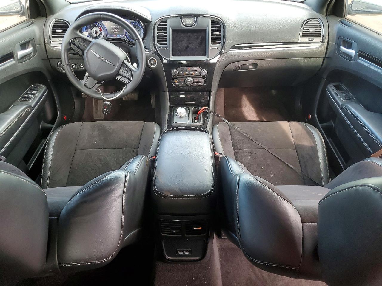 2018 CHRYSLER 300 S photo 8