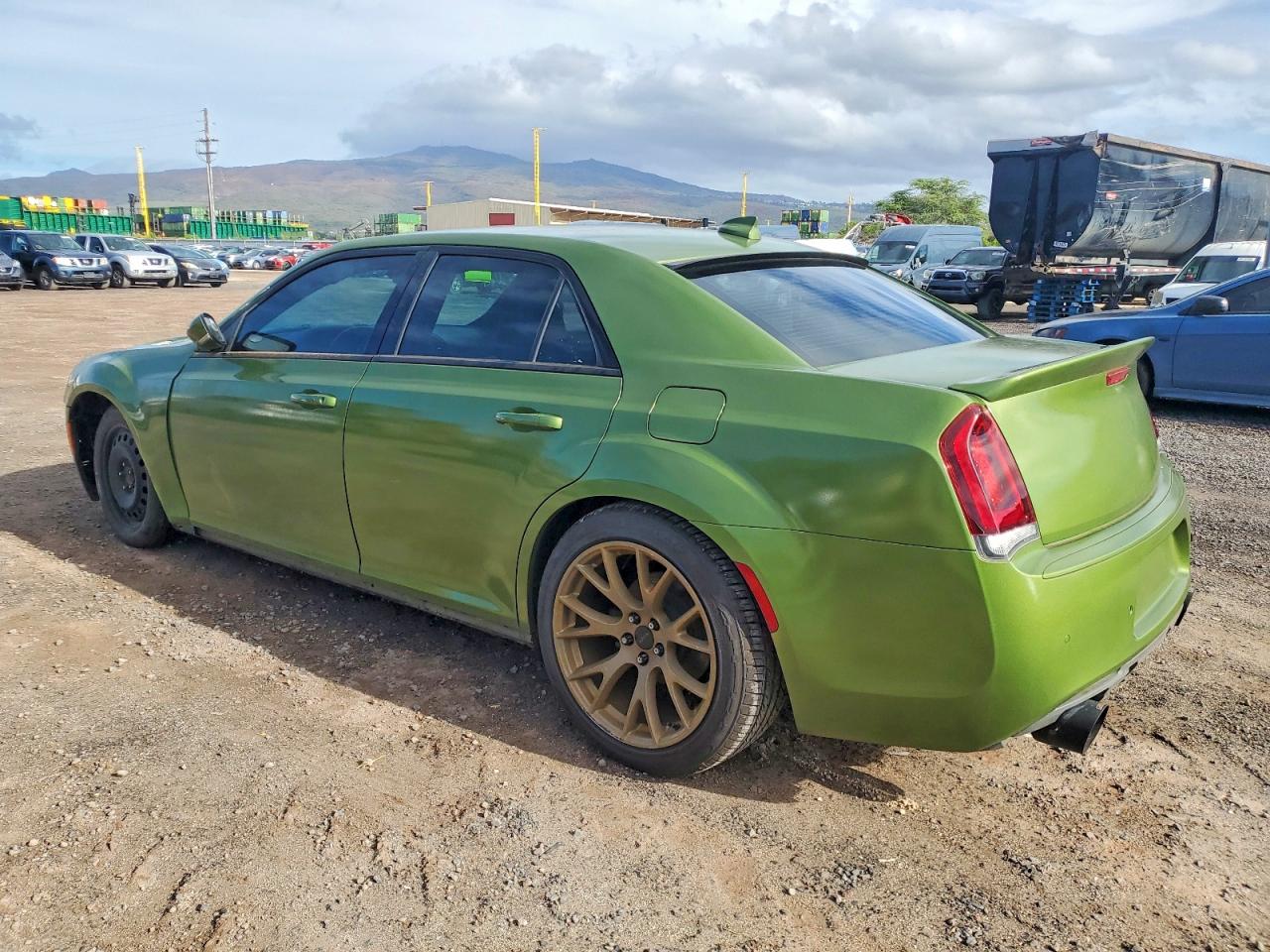 2018 CHRYSLER 300 S photo 2
