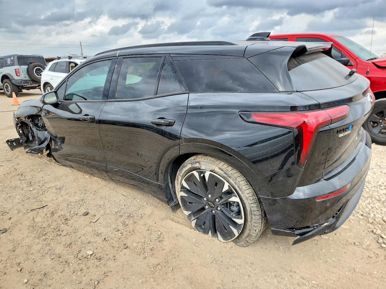 2025 CHEVROLET BLAZER RS photo 2