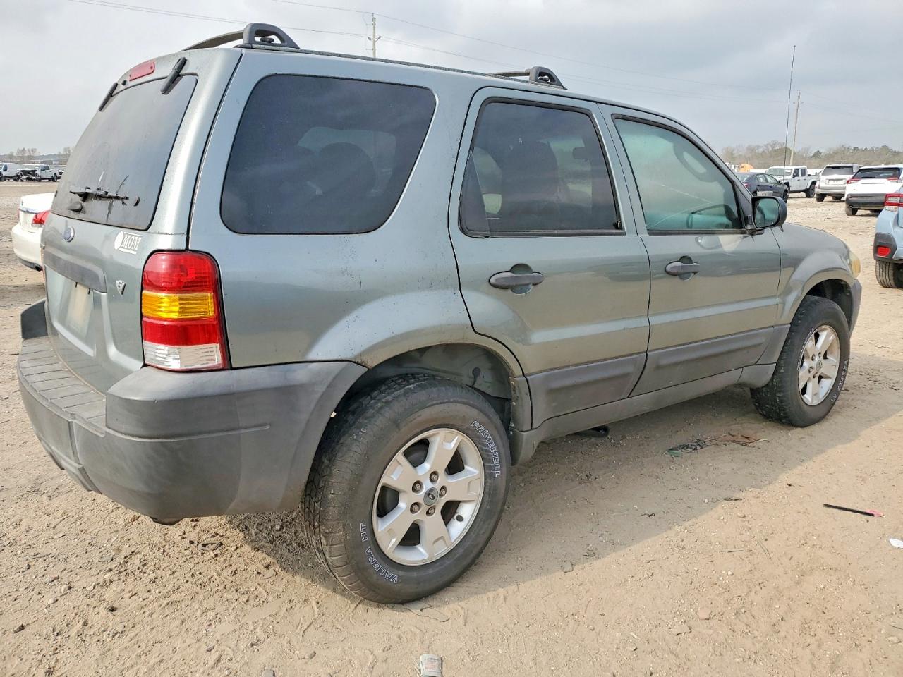 2006 FORD ESCAPE XLT photo 3