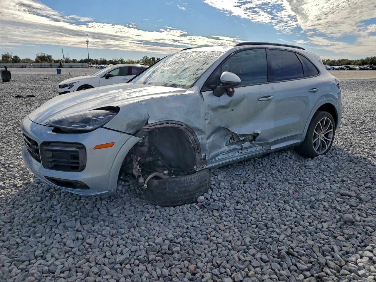 2020 PORSCHE CAYENNE