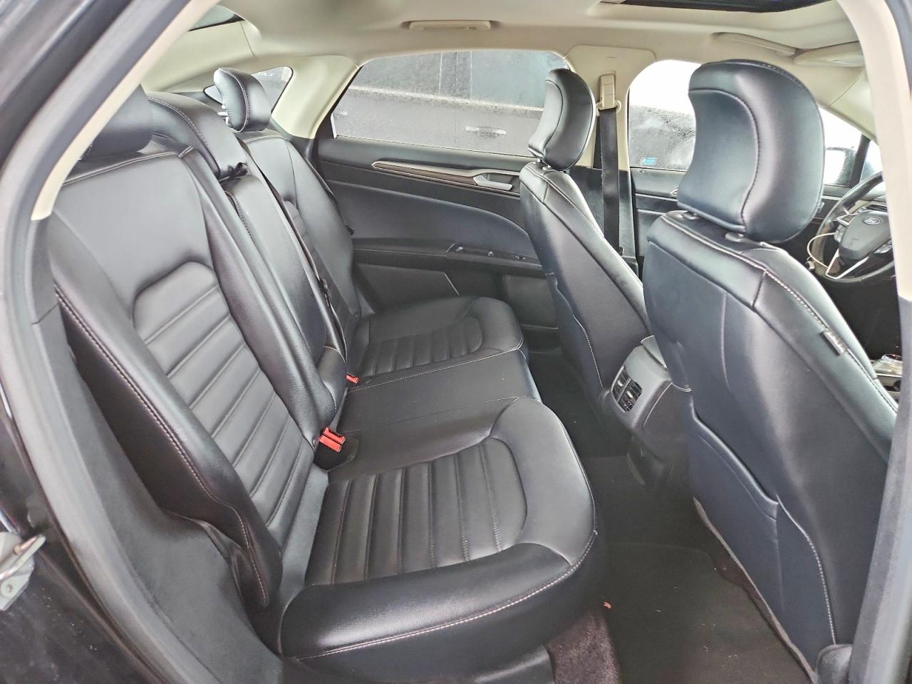 2017 FORD FUSION SE photo 10