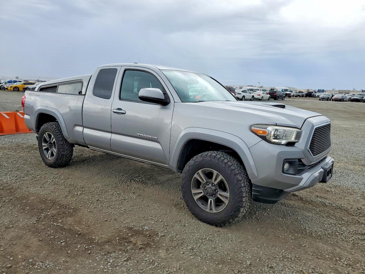 2017 TOYOTA TACOMA ACCESS CAB photo 4