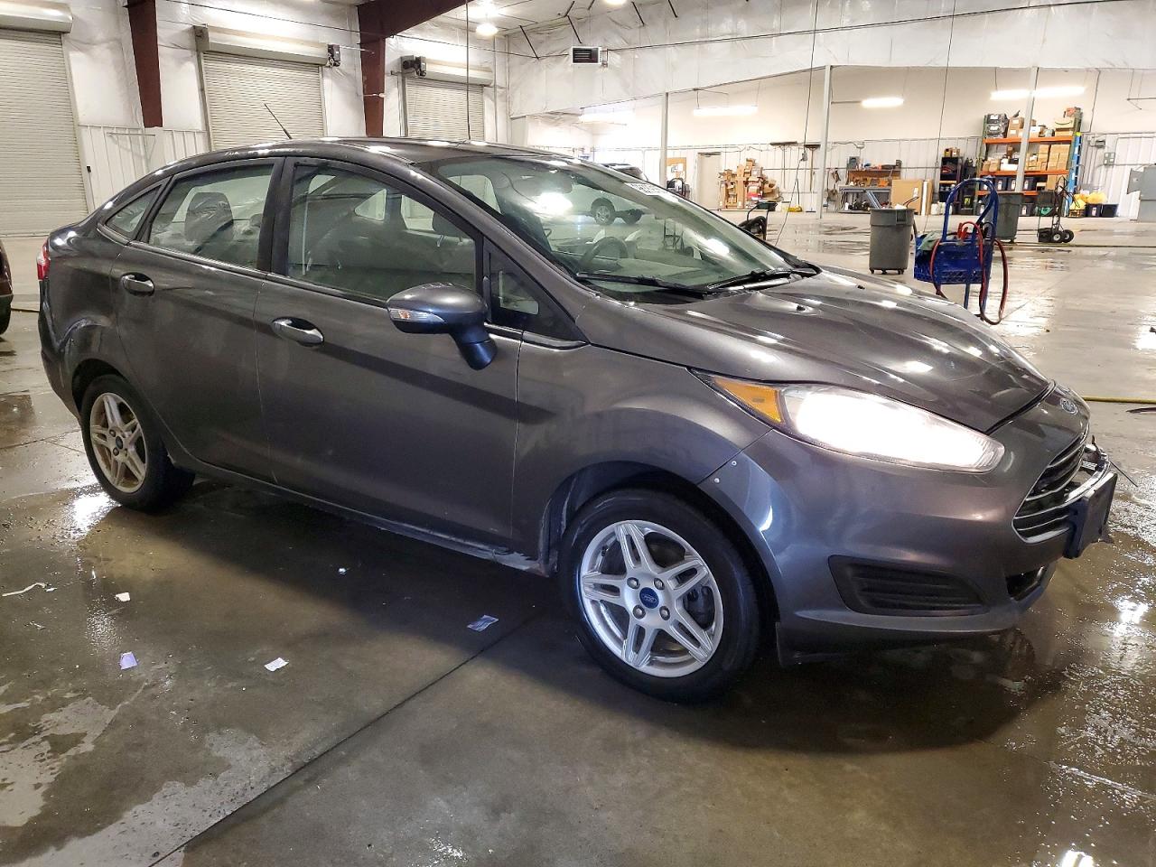 2018 FORD FIESTA SE photo 4