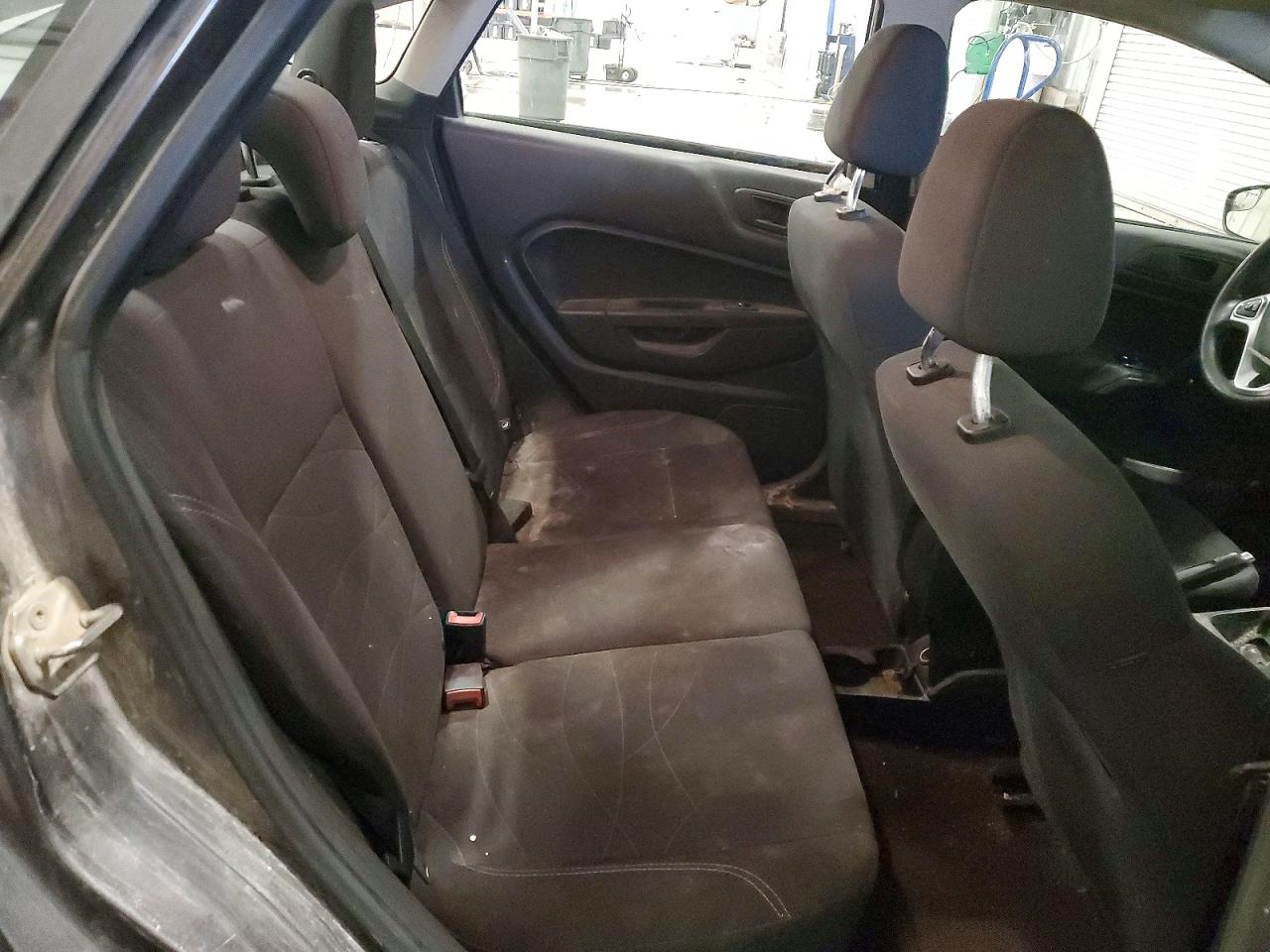 2018 FORD FIESTA SE photo 10