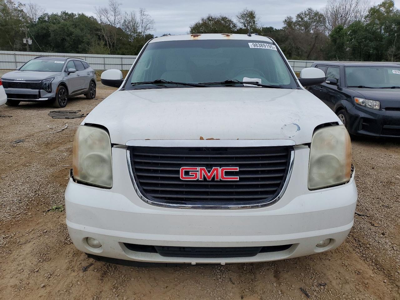 2008 GMC YUKON XL C1500 photo 5