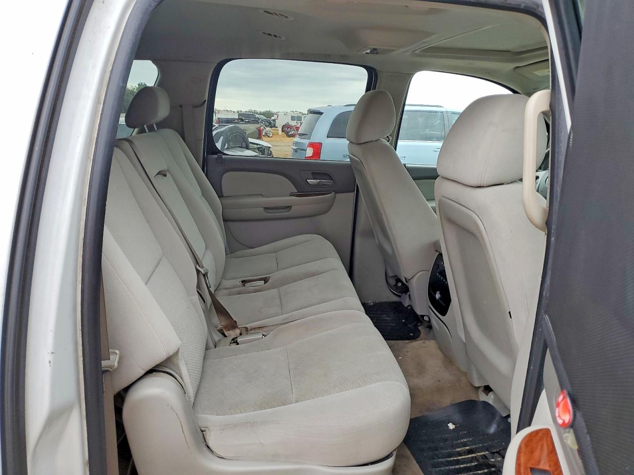 2008 GMC YUKON XL C1500 photo 11