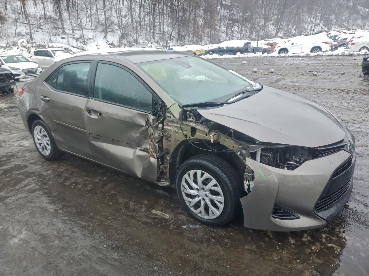 2018 TOYOTA COROLLA L photo 4