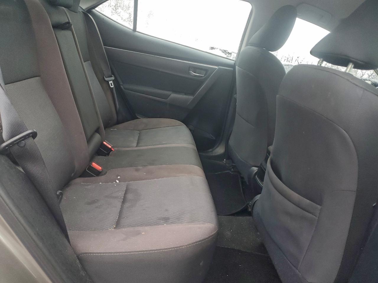2018 TOYOTA COROLLA L photo 10