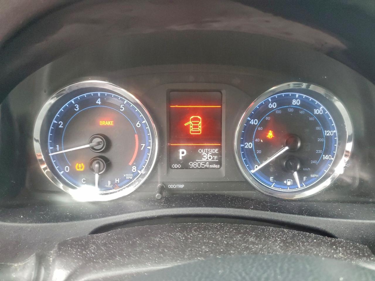2018 TOYOTA COROLLA L photo 9